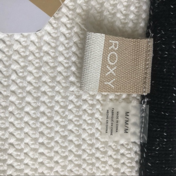 Roxy long sleeves stripes white and black stripes sweater size medium - Picture 7 of 10